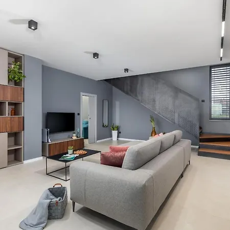 Amazing Private With Outdoor Swimming Pool In *