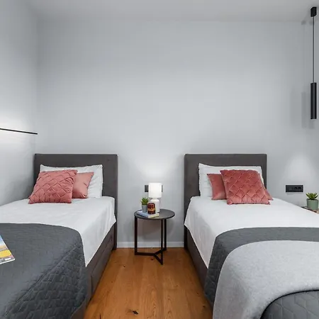 Vila Amazing Private With Outdoor Swimming Pool In *