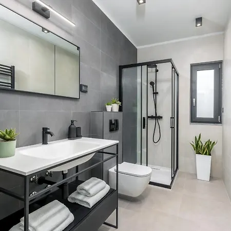 Amazing Private With Outdoor Swimming Pool In * Vodnjan
